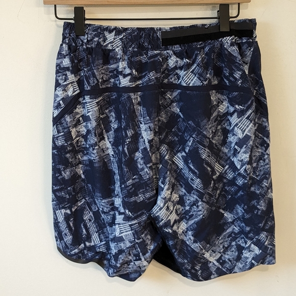 Lululemon Men's Rare City Skyscraper Printed Lined Athletic Shorts - Picture 4 of 8